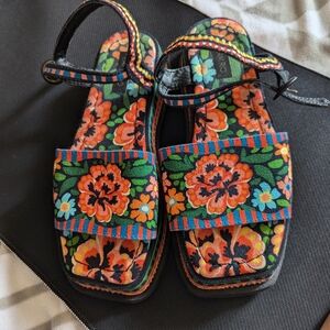 Farm rio spring delight platform sandals